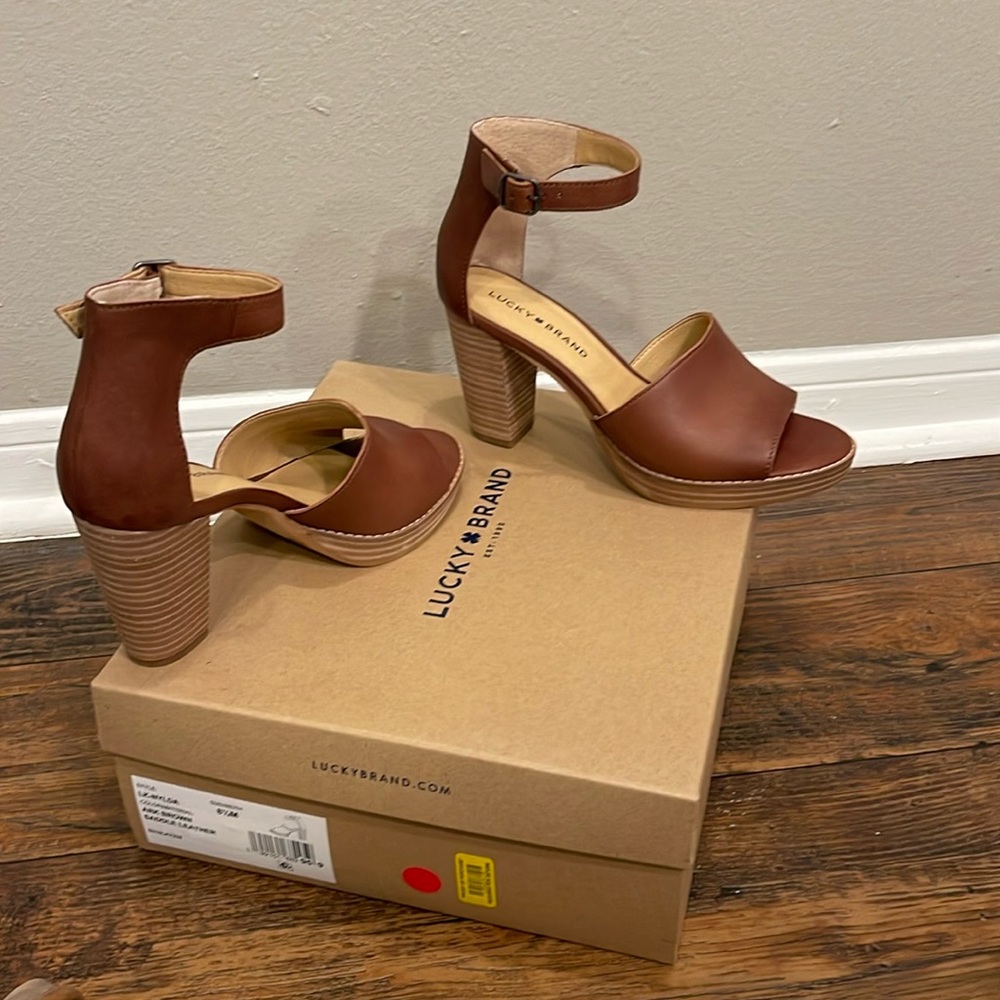 NWT Lucky Brand Leather Heels